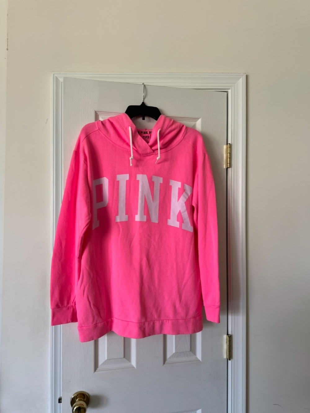 Victorias Secret PINK HOT PINK Hoodie Size MEDIUM Preowned